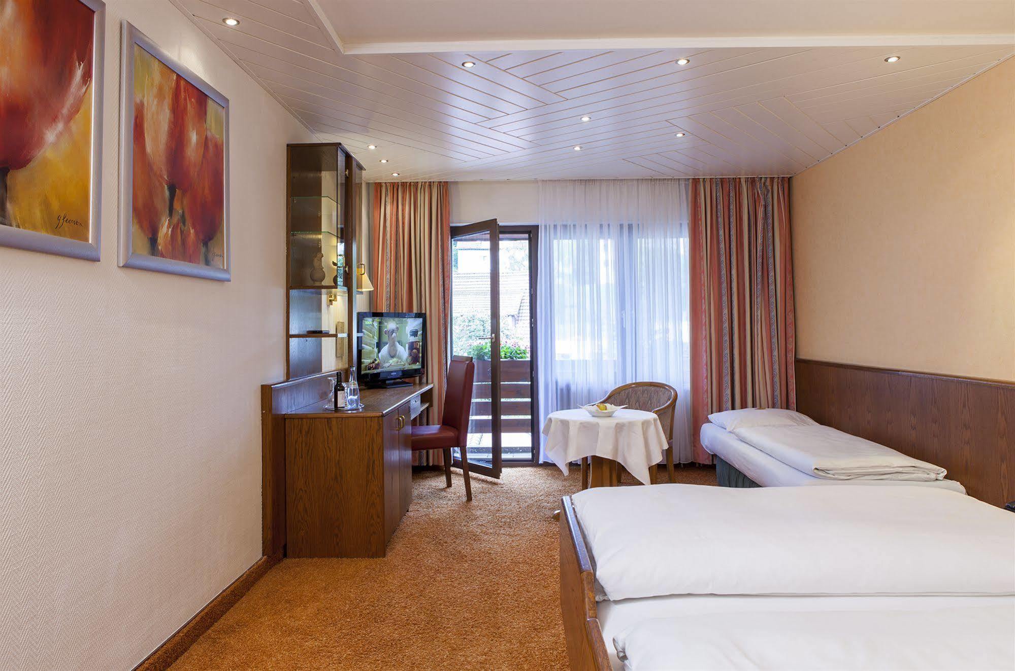 Hotel Lamm Ostfildern Ngoại thất bức ảnh